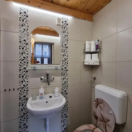 Апартаменты Little Cozy Мишкольц